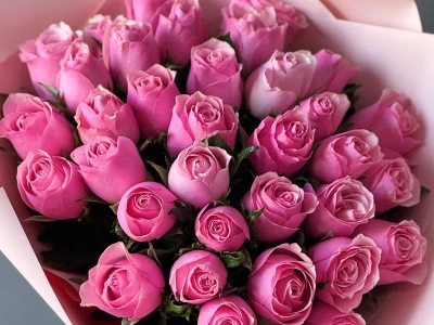 Букет Кенийская розовая роза 35шт