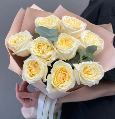 Розы Канделайт с эвкалиптом 9