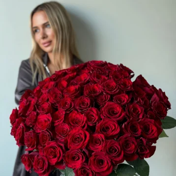 Шикарный букет 101 красная роза