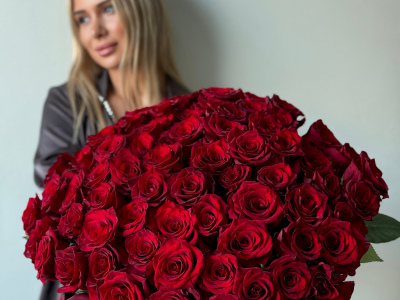 Монобукет 101 красная роза премиум 