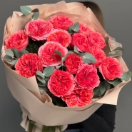 Пионовидные розы Кенди с эвкалиптом 4