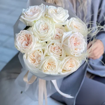 Букет пионовидные розы Вайт О,Хара