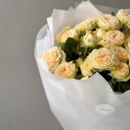 Букет цветов из кустовых роз Саммер Роуз 4