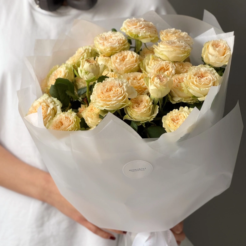 Букет цветов из кустовых роз Саммер Роуз