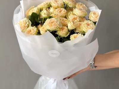 Букет цветов из кустовых роз Саммер Роуз