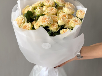 Букет цветов из кустовых роз Саммер Роуз