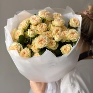 Букет цветов из кустовых роз Саммер Роуз 1