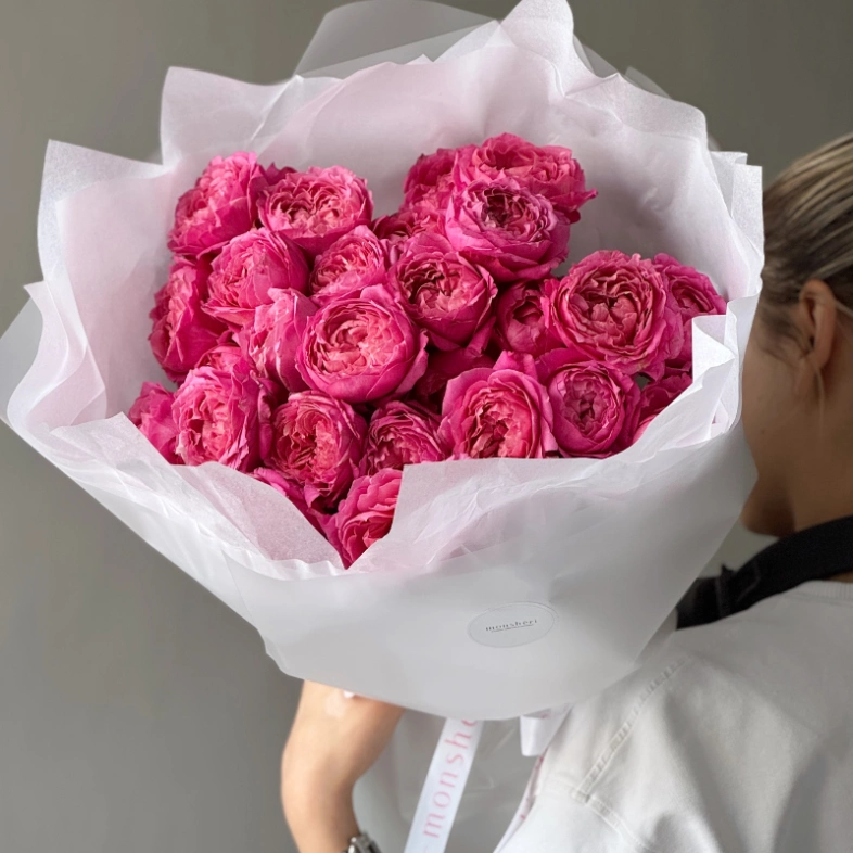 Букет цветов из кустовых роз Джульетта Серайз