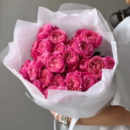 Букет цветов из кустовых роз Джульетта Серайз 0