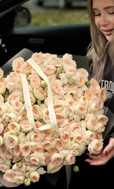 Моно гигант из кустовых роз «Pavlova»