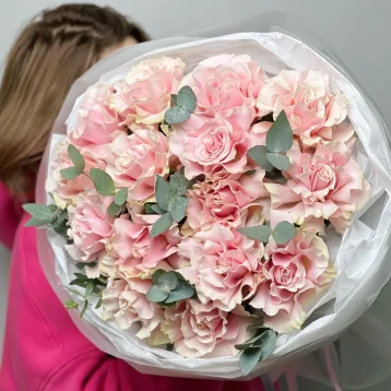 15 французских роз «Пинк Мондиаль»
