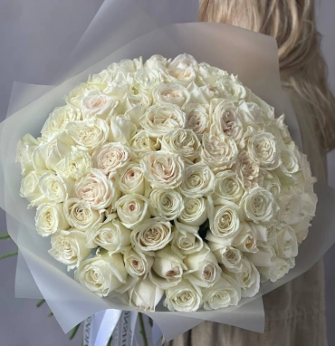 75 белых роз «Плая Бланка»