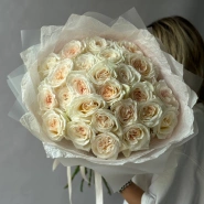 25 парфюмированных роз «Вайт О’хара» 3