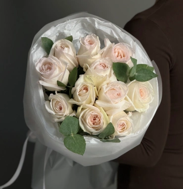 Парфюмированные розы «White O’hara» 11шт