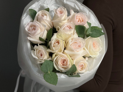 Парфюмированные розы «White O’hara» 11шт