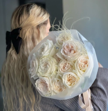 Парфюмированные розы «White O’hara» 11шт