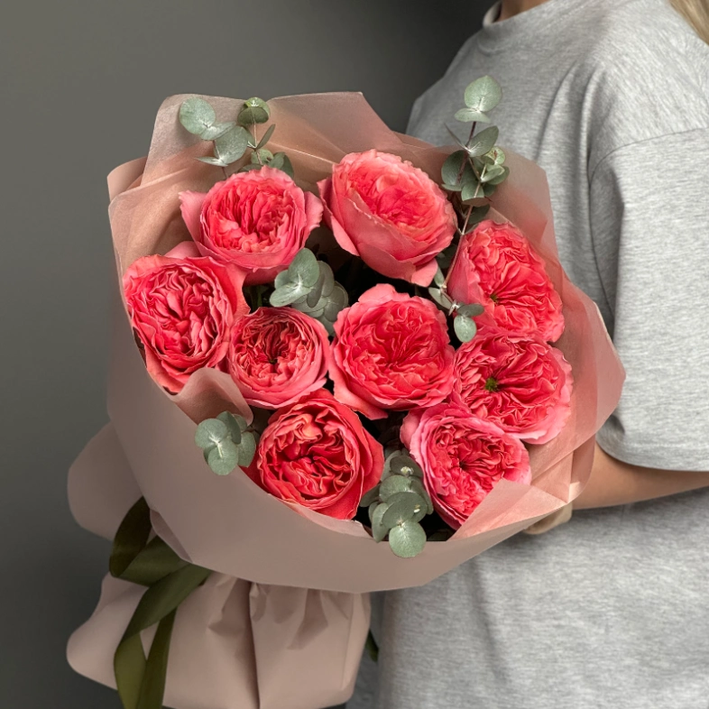 Розы с эвкалиптом «Кенди»