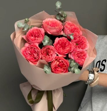 Розы с эвкалиптом «Кенди»