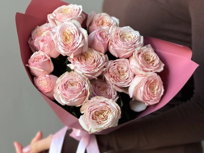 Кустовые розы «Тендрессе»