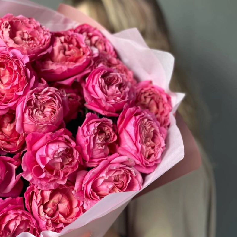 Хит кустовые розы «Джульетта Сериз»