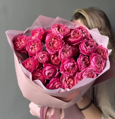 Хит кустовые розы «Джульетта Сериз»