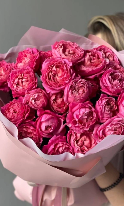 Хит кустовые розы «Джульетта Сериз»