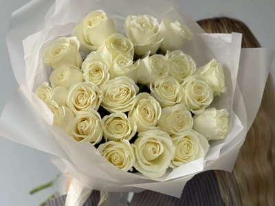 Моно из белых роз Плая 25 