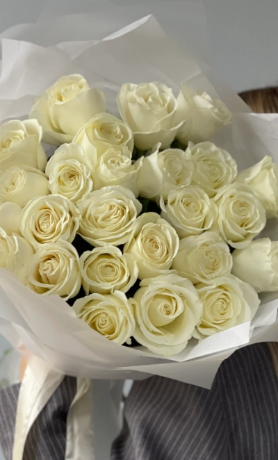 Моно из белых роз Плая 25 