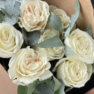 Белые розы Плая Бланка в крафте  2