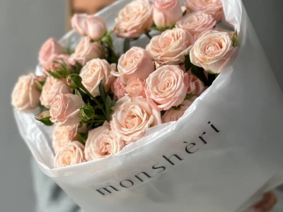 Монобукет кустовые розы Bombastic