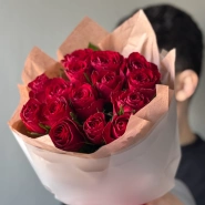 Красная роза кения 15шт в упаковке 2