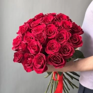 Роза красная классика 25 1