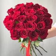 Роза красная классика 25 2