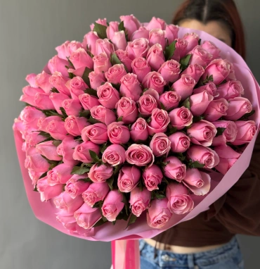 Букет из розовой кенийской розы 101