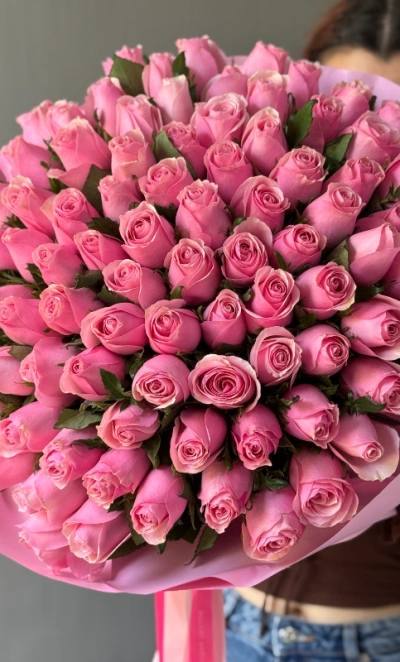 Букет из розовой кенийской розы 101