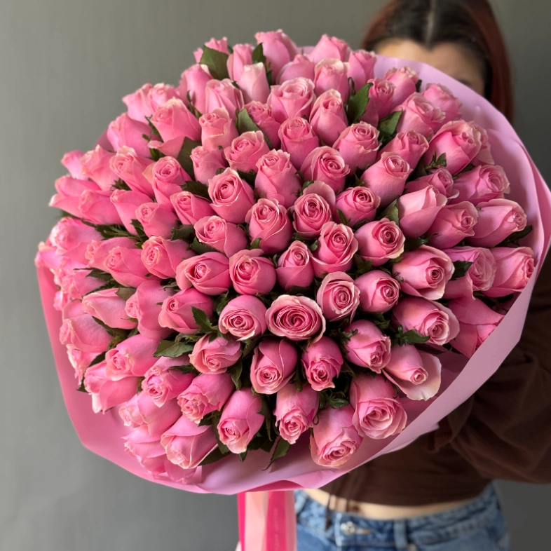 Букет из розовой кенийской розы 101