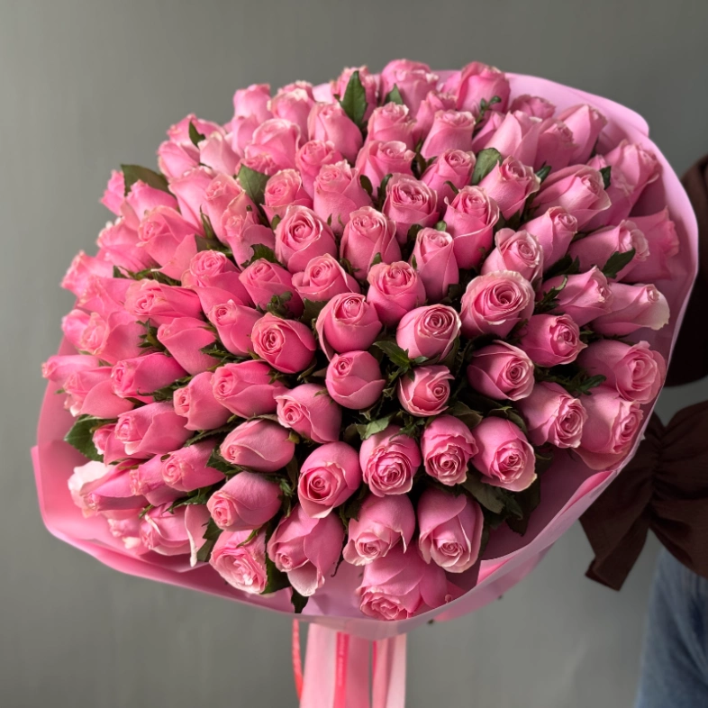 Букет из розовой кенийской розы 101