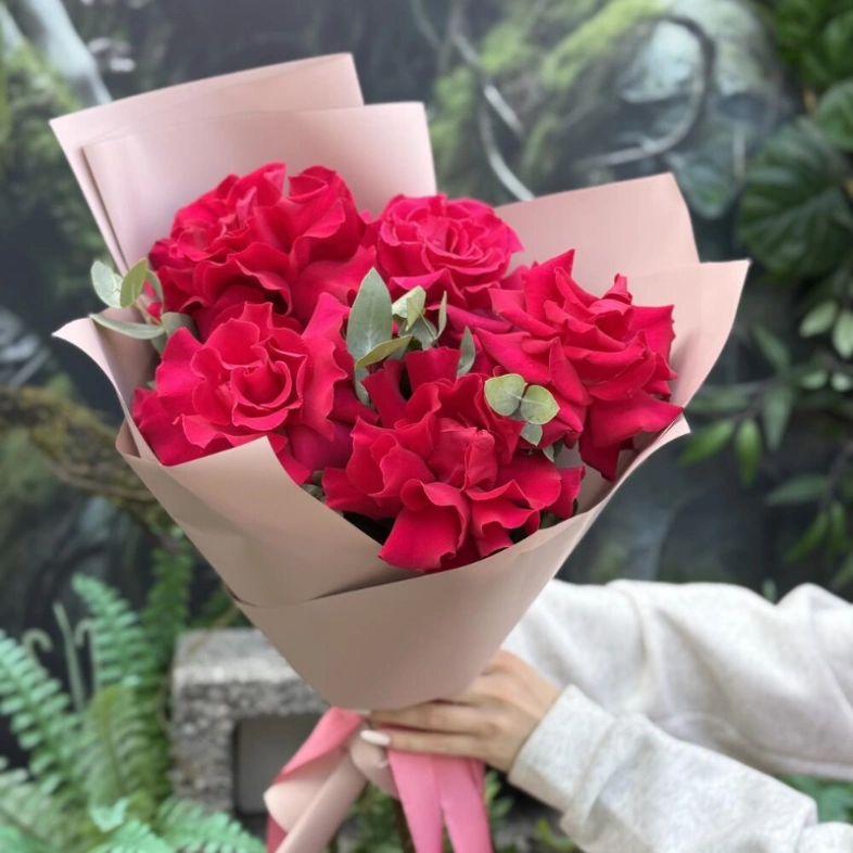 Букет «Яркая девочка» с розами