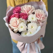 Букет из кустовых пионовидных и одноголовых французских роз 1