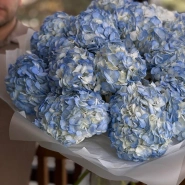 Голубые гортензии в моно букете 15 2