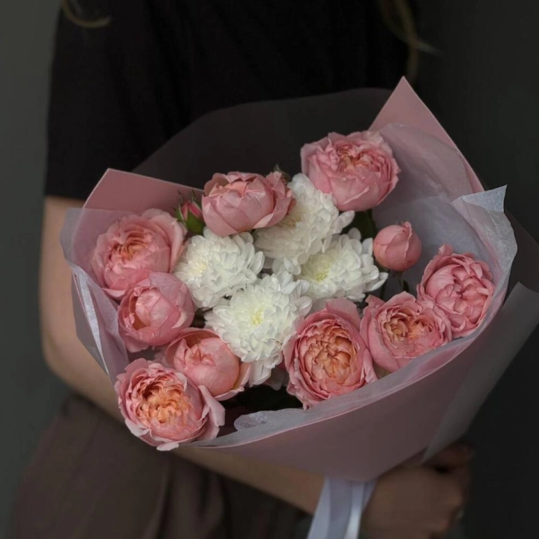 Сборный букет с Кустовой Розой и Хризантемой