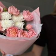 Сборный букет с Кустовой Розой и Хризантемой 4