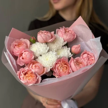 Сборный букет с Кустовой Розой и Хризантемой