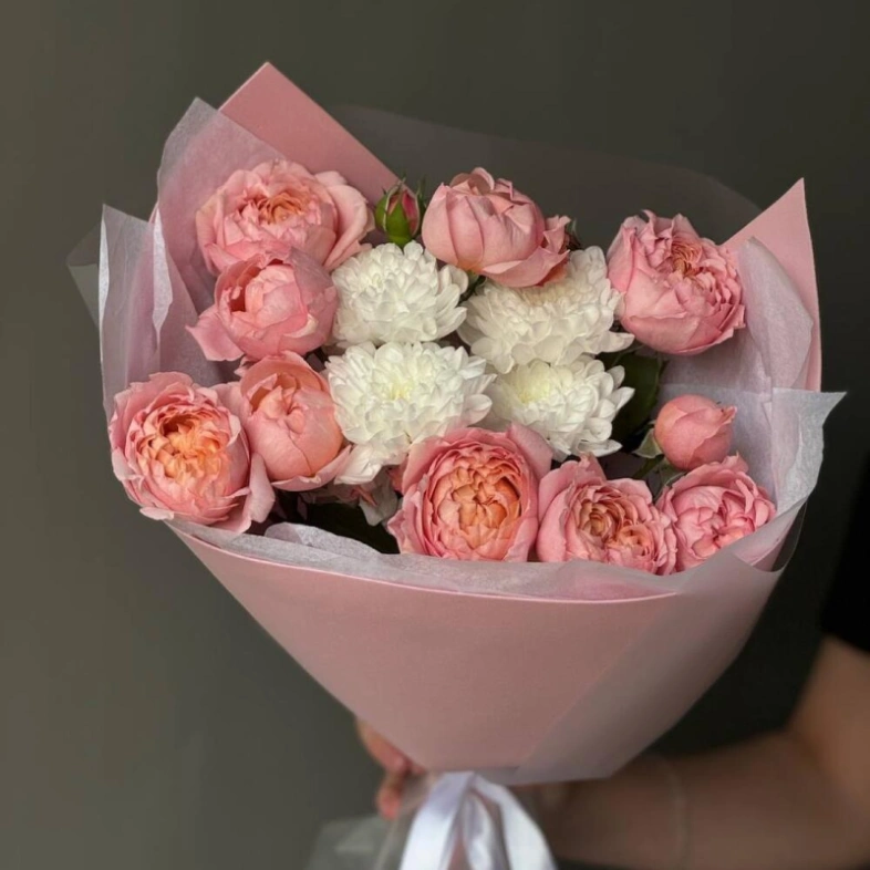 Сборный букет с Кустовой Розой и Хризантемой