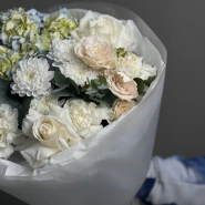 Букет с гортензией, розами 4