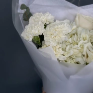 Авторский букет «Белый» с ароматными розами 2