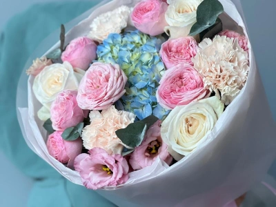 Нежный сборный букет