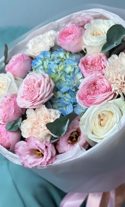 Нежный сборный букет