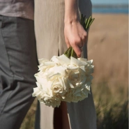 Букет невесты с белыми розами каскад  1
