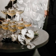 Букет с антуриумами и розами «With&Black» 3